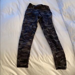 Strut This Camo Star Leggings